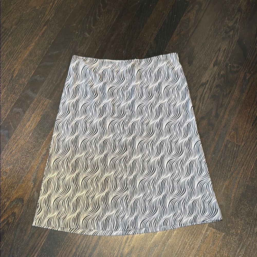 Diane Von Furstenberg Black and White Wave Skirt